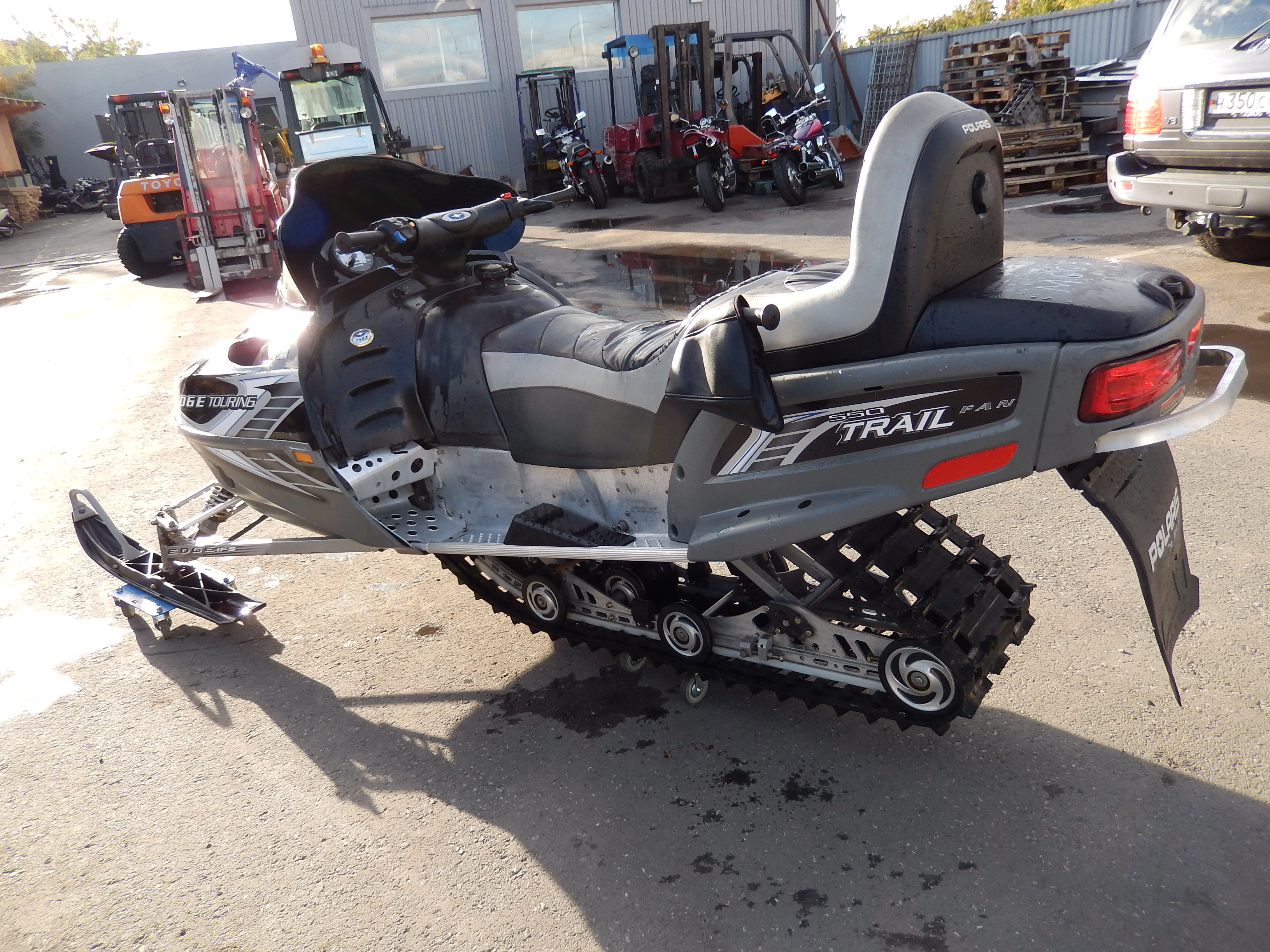 Снегоход из японии б у. Снегоход Polaris Trail Touring 550. Глушитель Polaris 550 Trail Touring. M0005 Polaris Trail Touring 151. Polaris Trail Touring 550 технические характеристики.