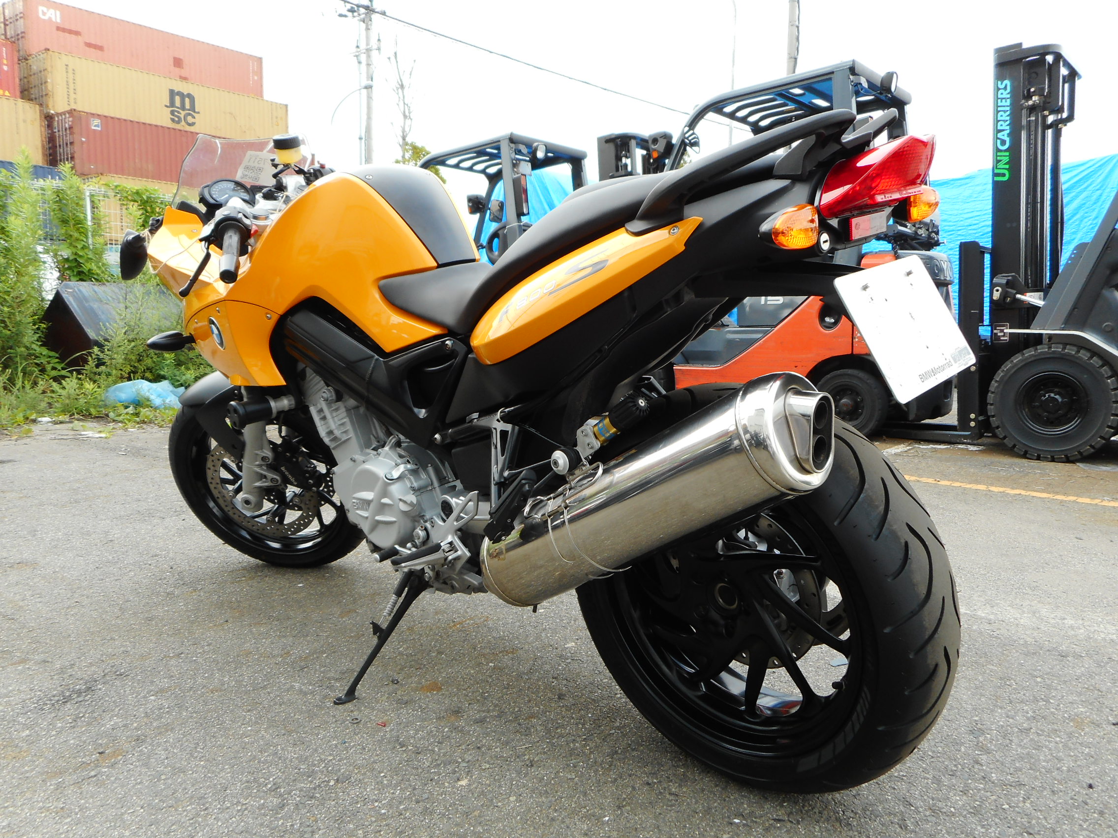 BMW f800s Yellow