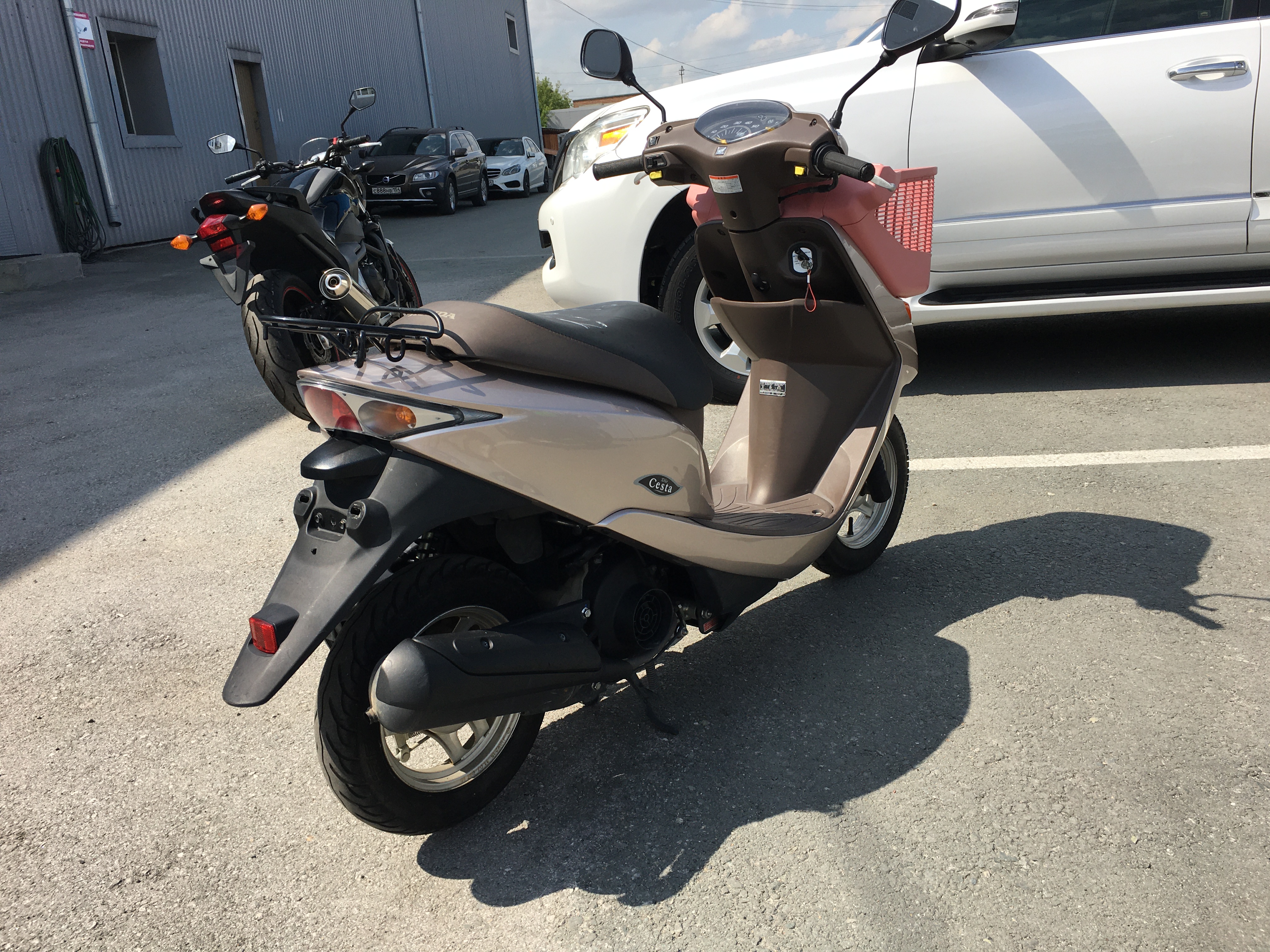 Dio cesta. Honda af68. Honda Dio cesta af68 внутреннее. Honda Dio cesta af68 карбюратор. Honda Dio af68 характеристики.