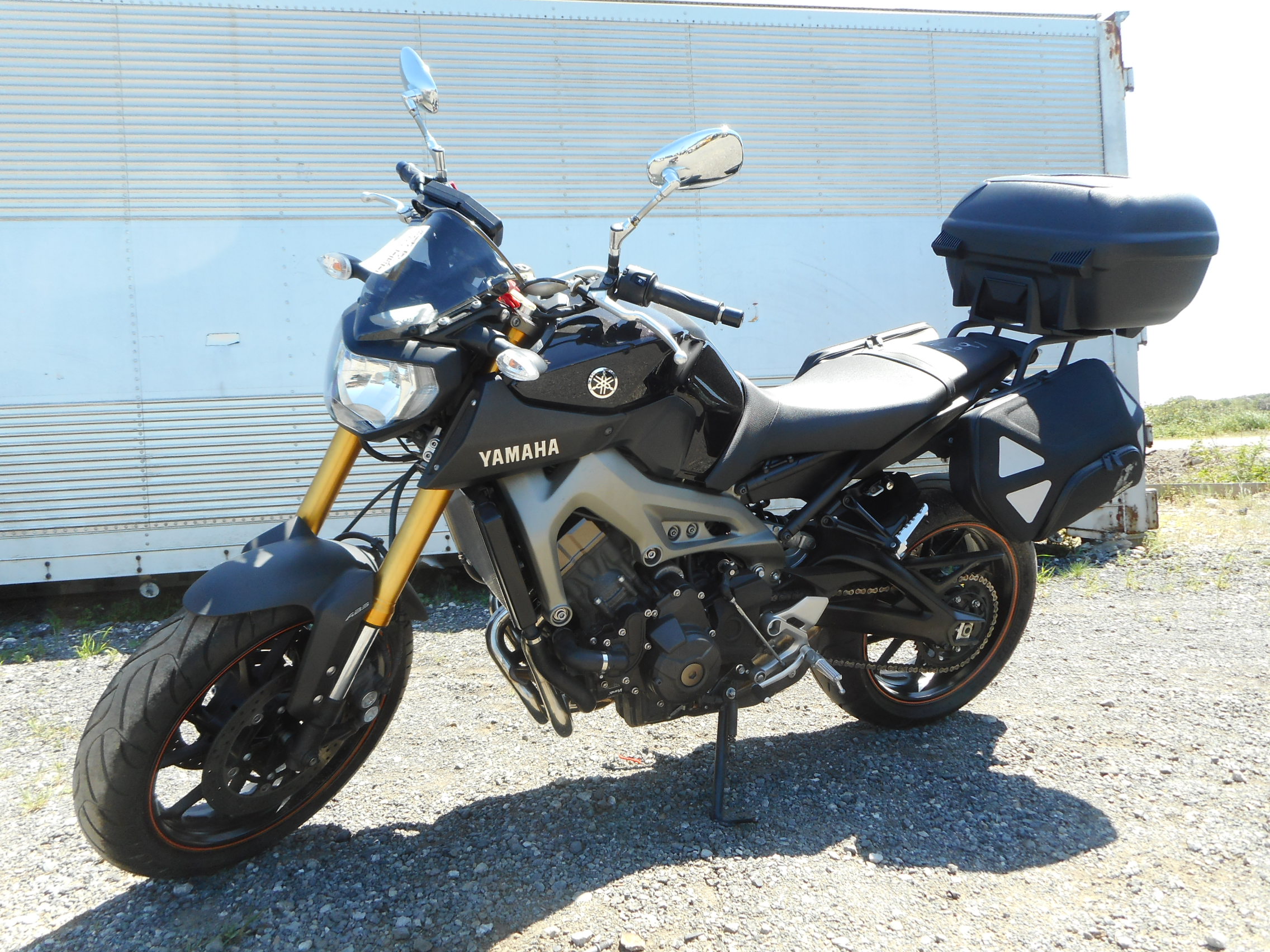 Yamaha abs. Yamaha MT-09 ABS.