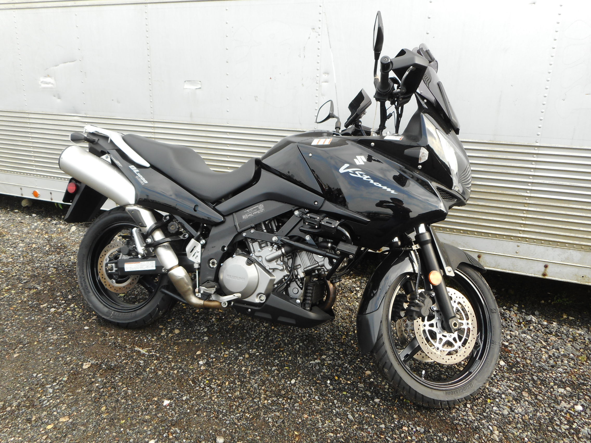 Dl1000 v strom. Suzuki dl1000. Dl1000. Сузуки 1000 м3. Сузуки дл 1000 фото.